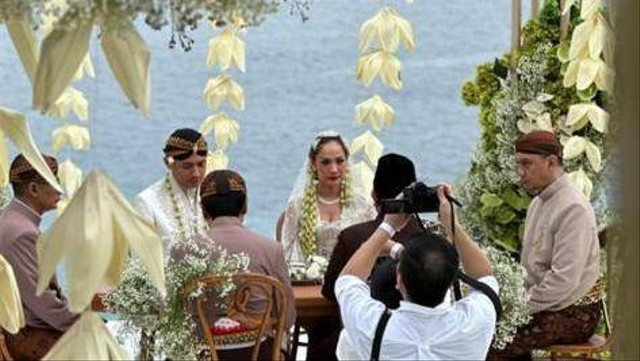 Resmi Menikah, Ini Potret Cantik Bunga Citra Lestari dalam Balutan Kebaya Putih