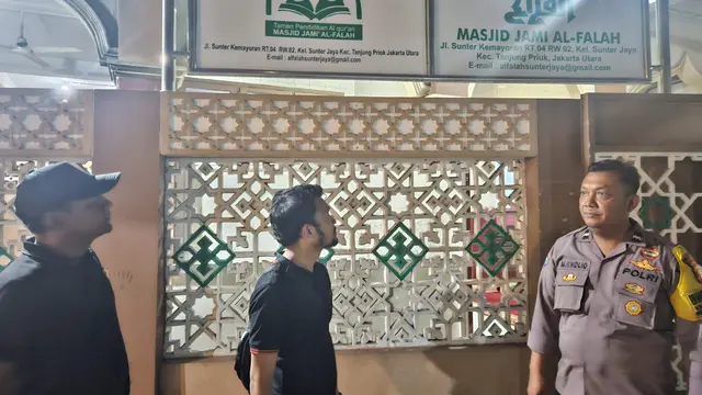 Polisi Selidiki Motif Pria yang Bakar Masjid di Sunter Jakut